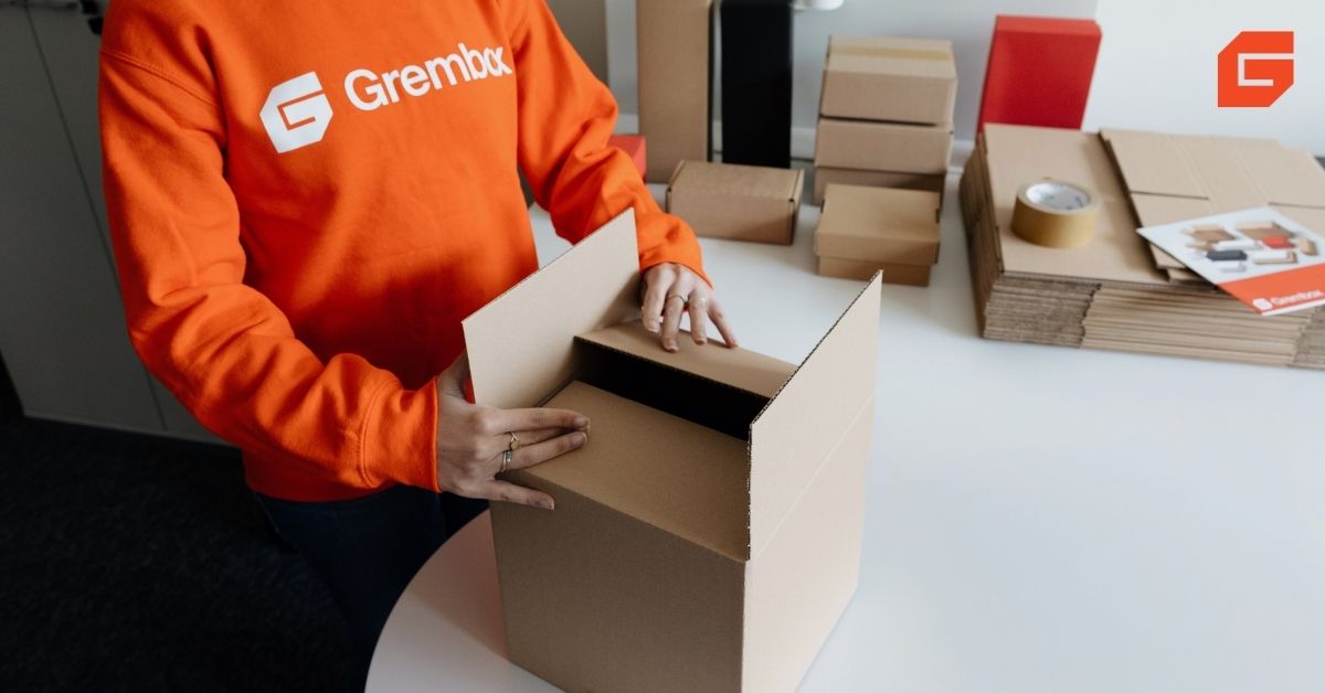  zamykanie-kartonu-grembox