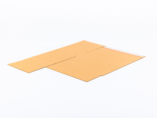 Karton Multimail z paskiem klejowym i tasiemką zrywającą 300x212x50mm 3W B 320g/m2 Szary Zestaw palet 12500 szt.