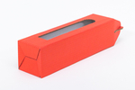 Czerwony karton ozdobny z rączką na 1 butelkę wina 92x92x334 mm 3W B 390g/m² Komplet 10 szt.