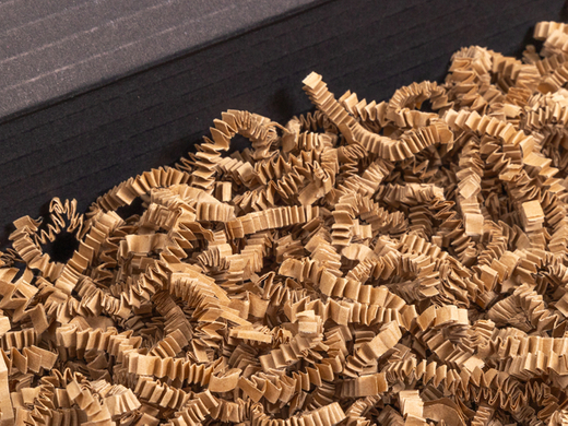 Wypełniacz do paczek ZigZag Delux papierowy ekologiczny ozdobny wiórki Naturalny / Brązowy - Karton 1kg Paczka 17 kartonów