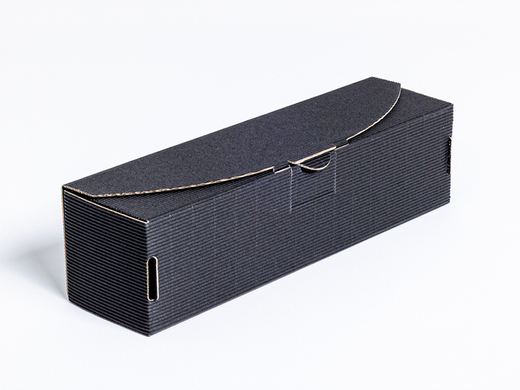 Czarny karton ozdobny na 1 butelkę wina 318x85x87mm 4W FE 450g/m² FSC Mix Paczka 260 szt.