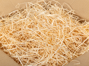 Dekoracyjna wełna drzewna naturalna – ekologiczny wypełniacz, sianko, wolina 1kg