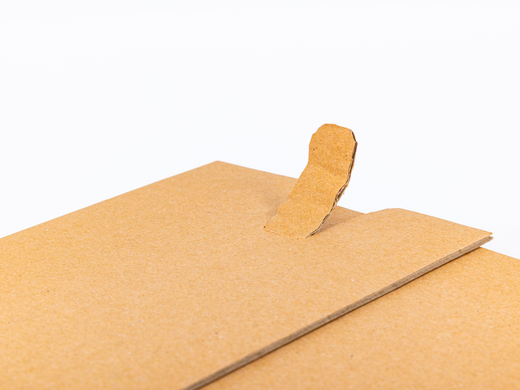 Karton Multimail z paskiem klejowym i tasiemką zrywającą 240x175x50mm 3W B 320g/m2 Szary Paczka 250 szt.