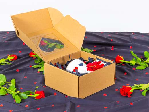 Pudełko prezentowe z okienkiem w kształcie serca brązowe 200x200x100mm wew. 3W E 410g/m2 1 szt.